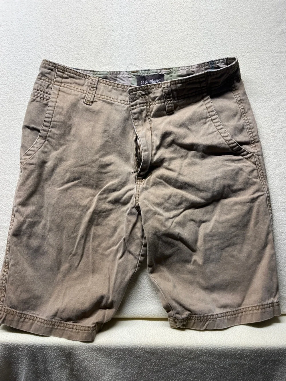 No Boundaries Men’s Tan Flat Front Shorts